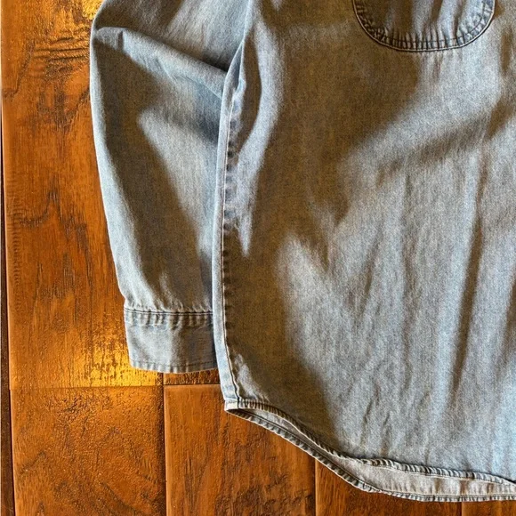 Vintage 90s Fine Line Classic Denim Button-Up - Picture 5 of 8